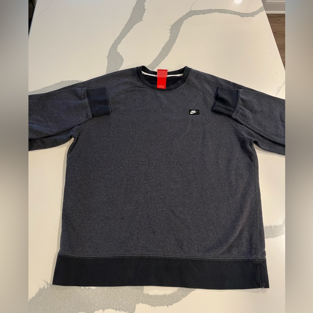 Nike crew neck large